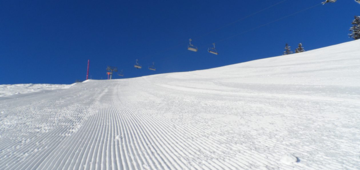 groomed-piste-lift