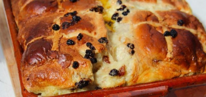 hot-cross-bread-butter-pudding