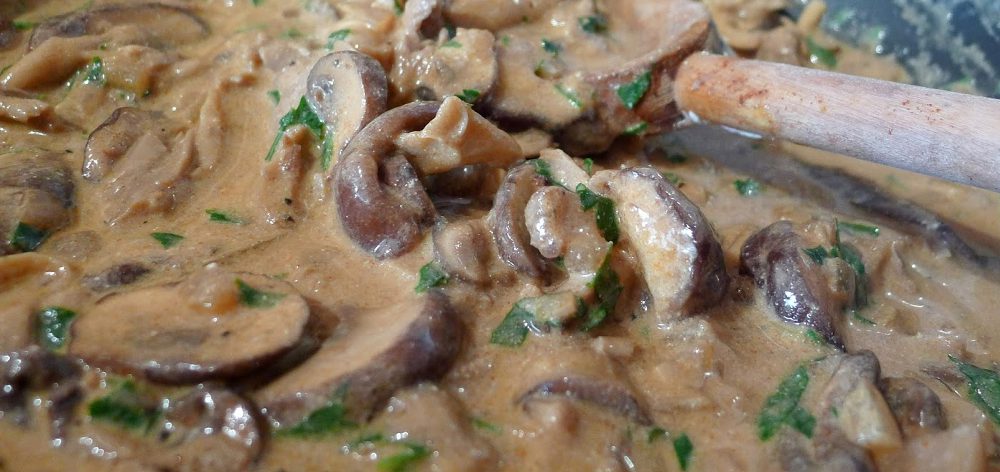 mixed-mushroom-stroganoff