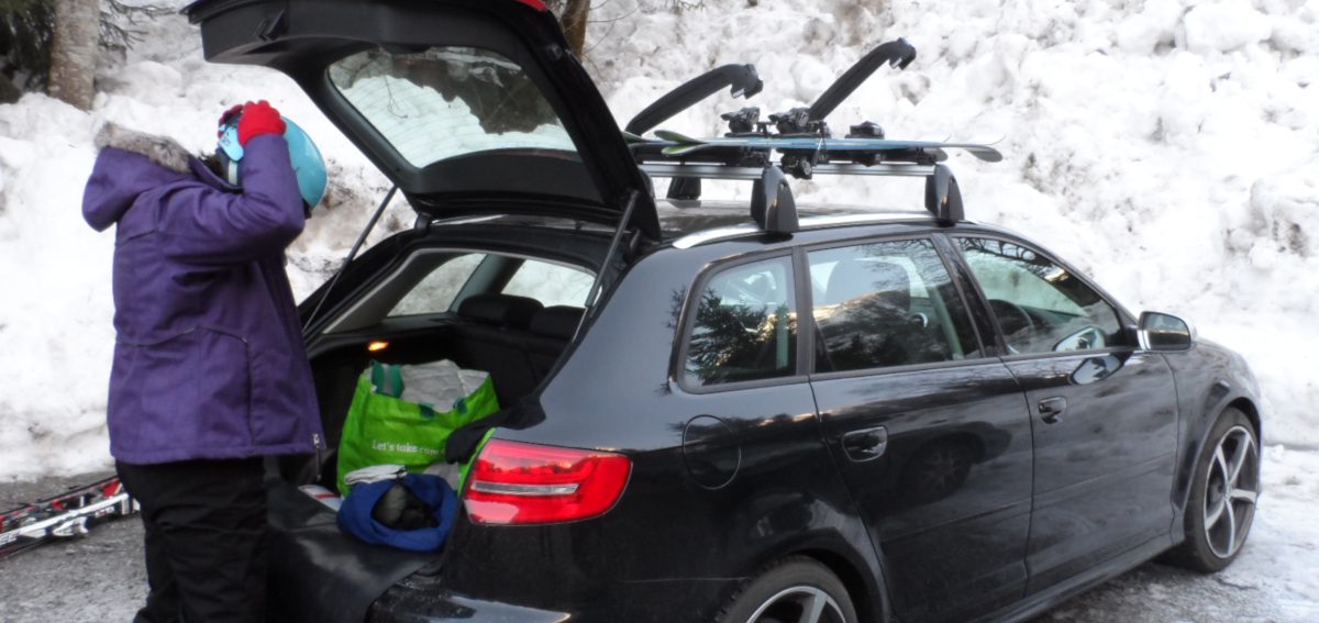 thule-car-ski-roof-rack