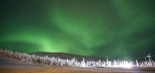 yllas-northern-lights